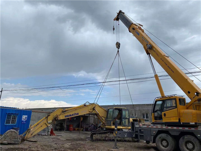 青云谱区25吨吊车的工作半径是多少？