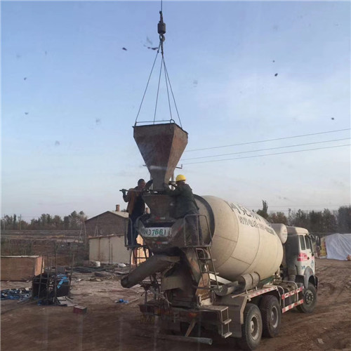 青云谱区“精准瞄准”—— 吊车的 “定位导航” 技术